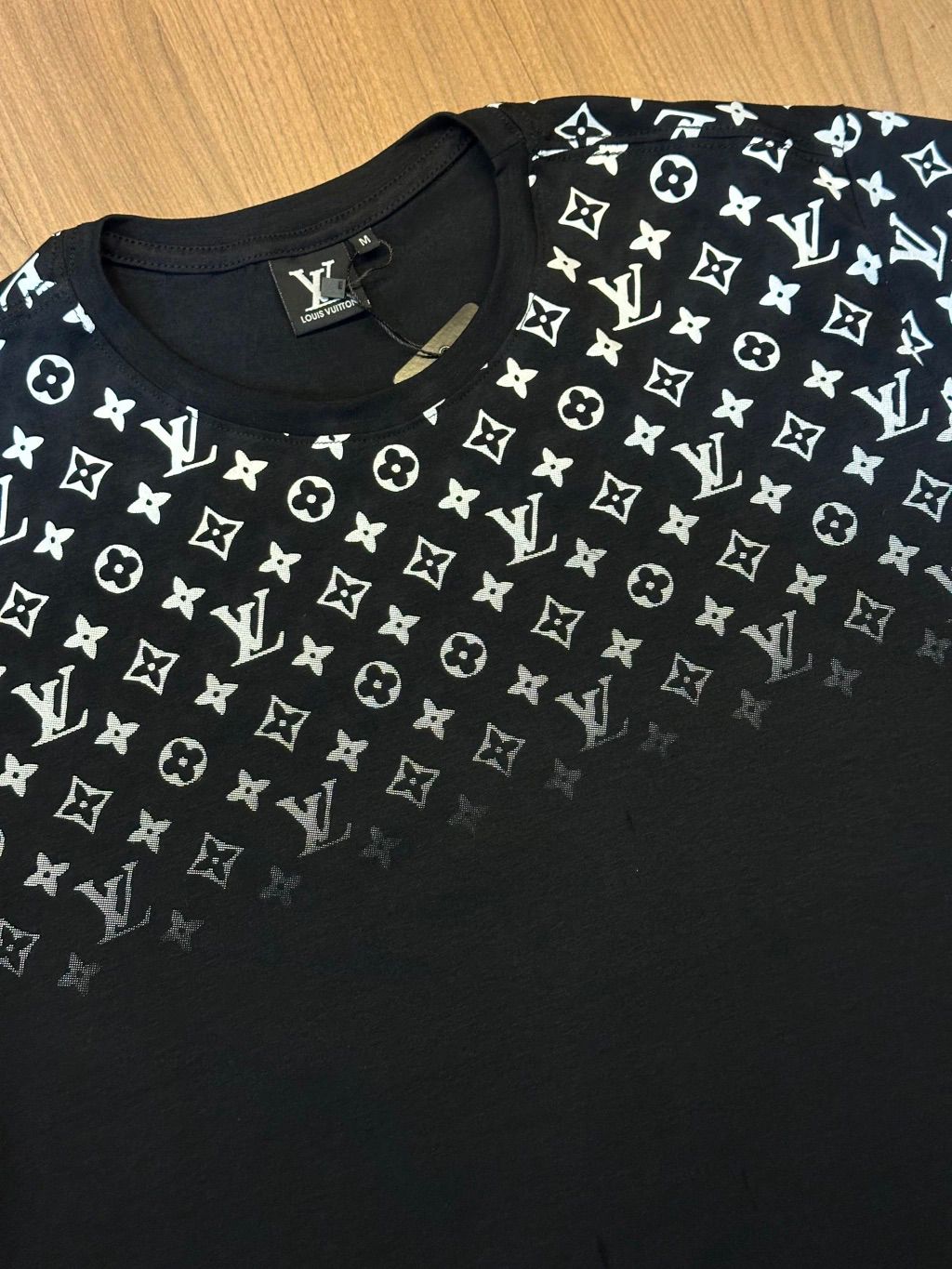 Camiseta Degrade LV Preta