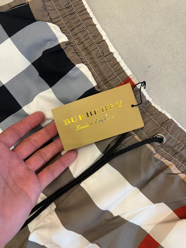 BERMUDA BURBERRY