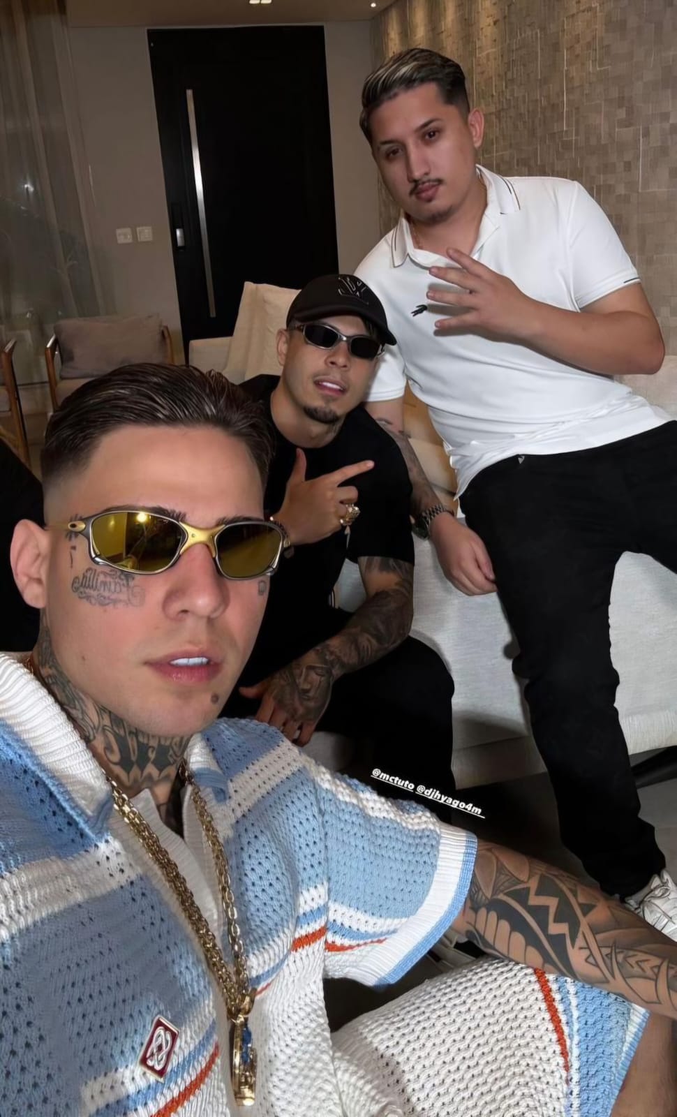 CONJUNTO CASA BLANCA AZUL E LARANJA