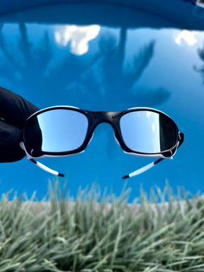 Juliet Carbon - Silver Liquid