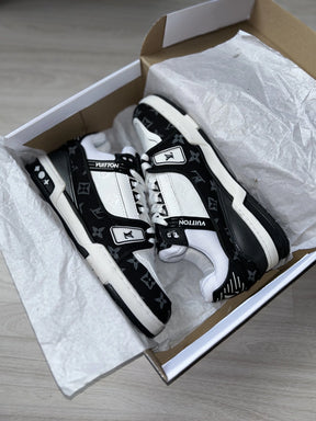 LOUIS VUITTON TRAINER PRETO E BRANCO