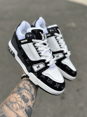 LOUIS VUITTON TRAINER PRETO E BRANCO