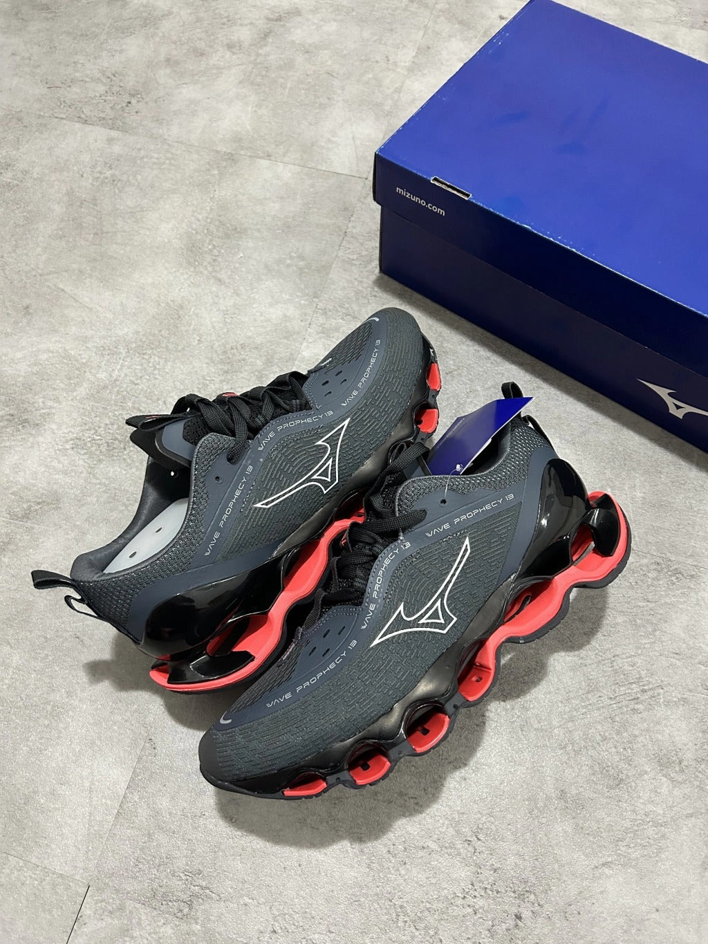 MIZUNO PROPHECY 13