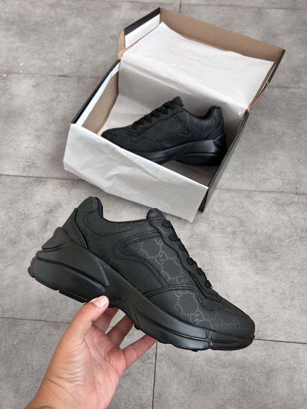 TENIS GUCCI RHYTON PRETO