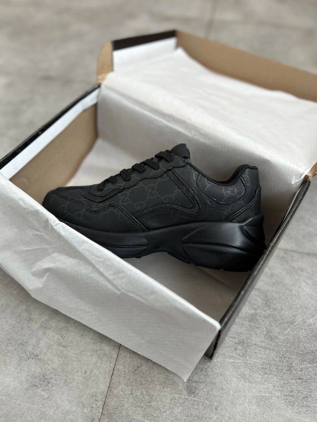 TENIS GUCCI RHYTON PRETO