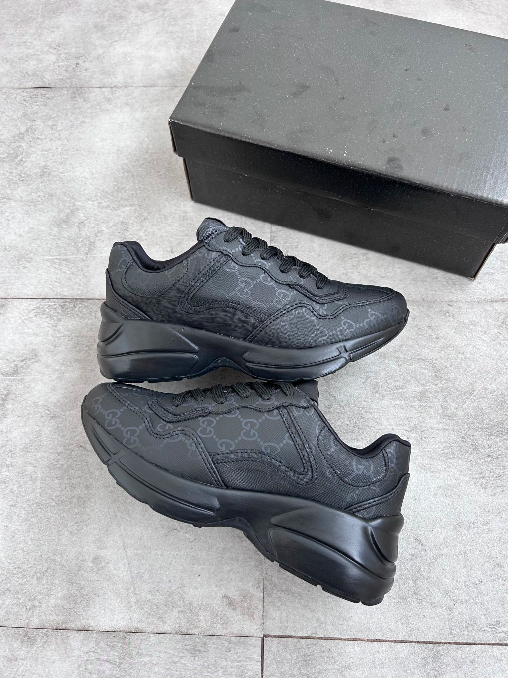 TENIS GUCCI RHYTON PRETO