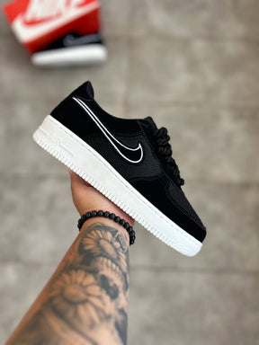 NIKE AIR FORCE