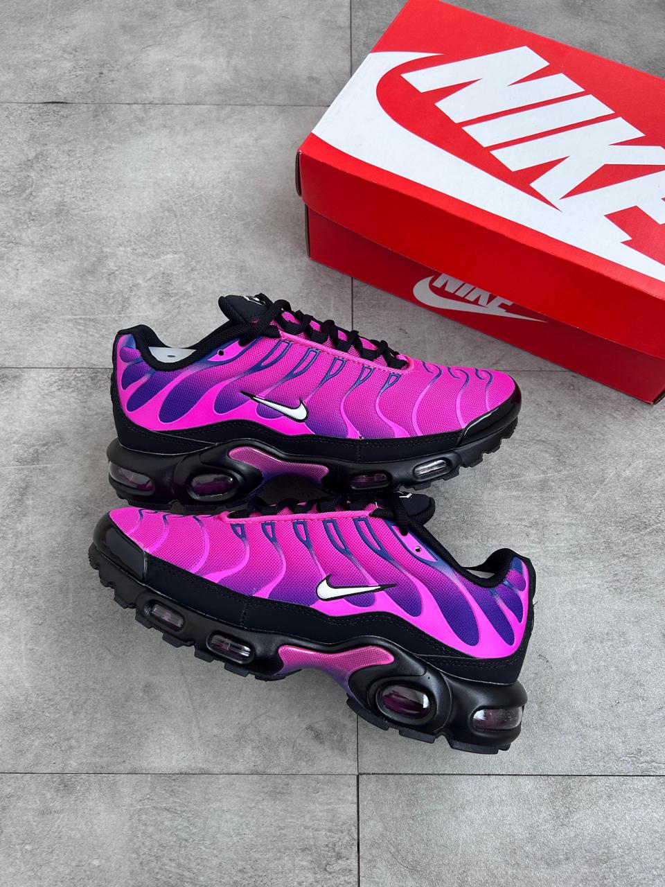 Air Max TN Plus Pink Black