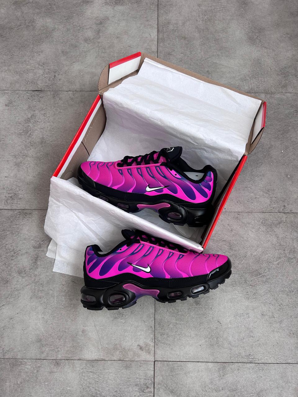 Air Max TN Plus Pink Black