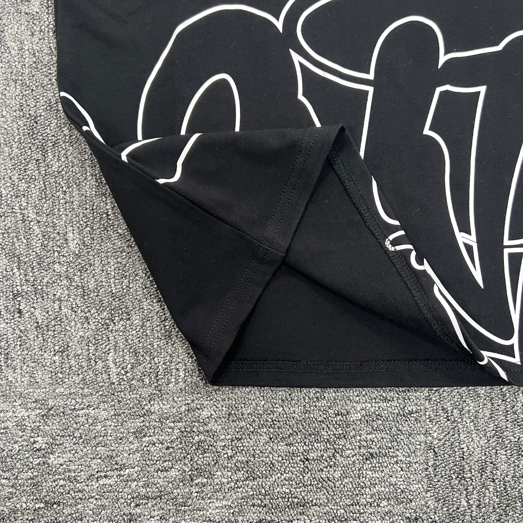 Camiseta Syna World Outline Tee Black