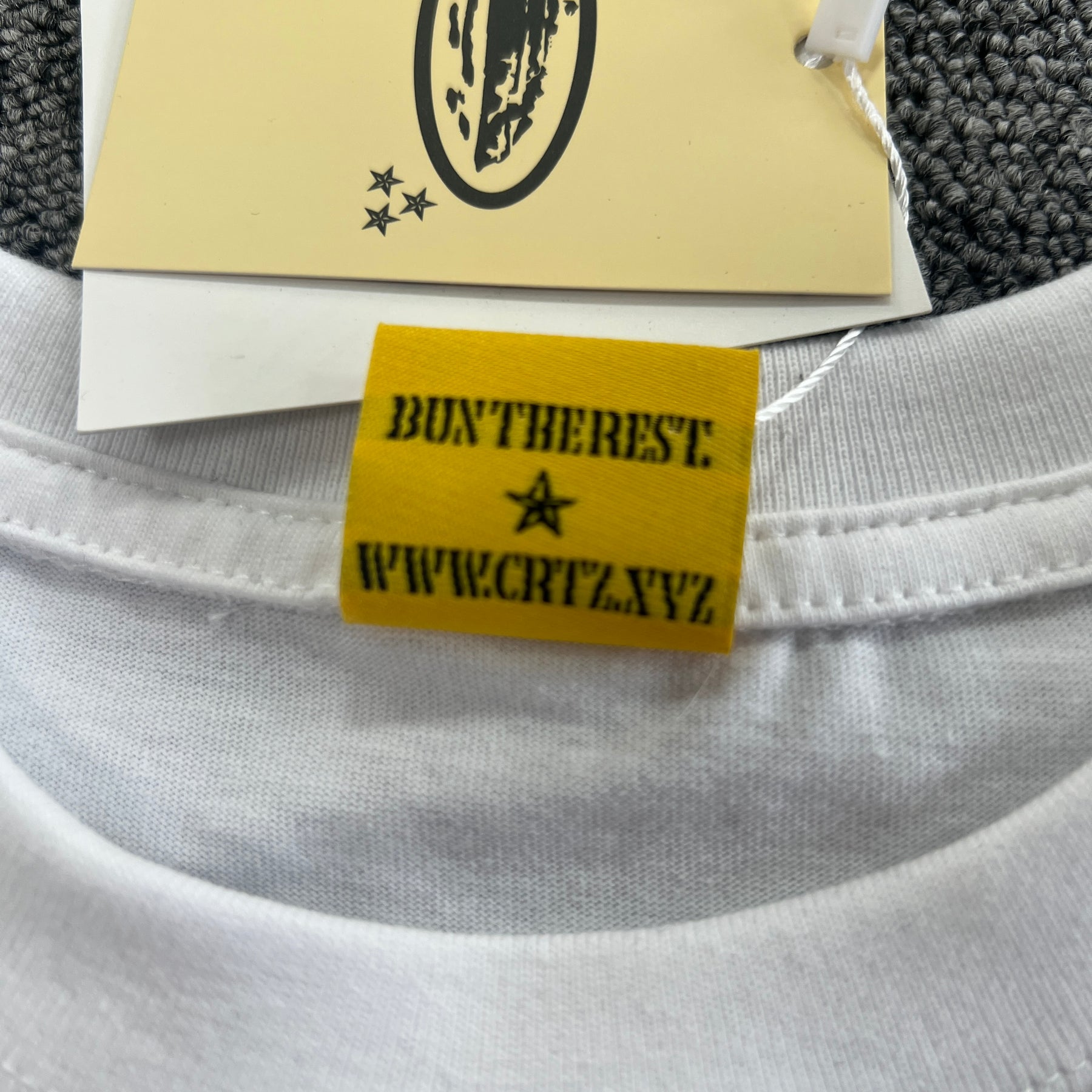 Camiseta  Corteiz Tee-White