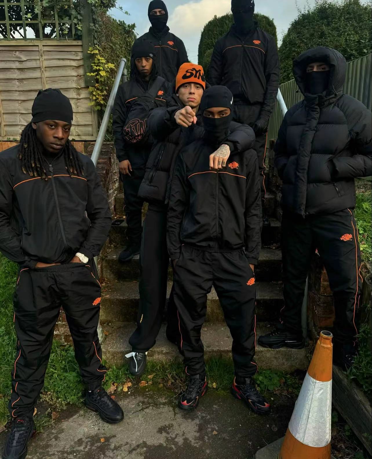 Conjuto Syna World Shell-Tracksuit-Black/Orange