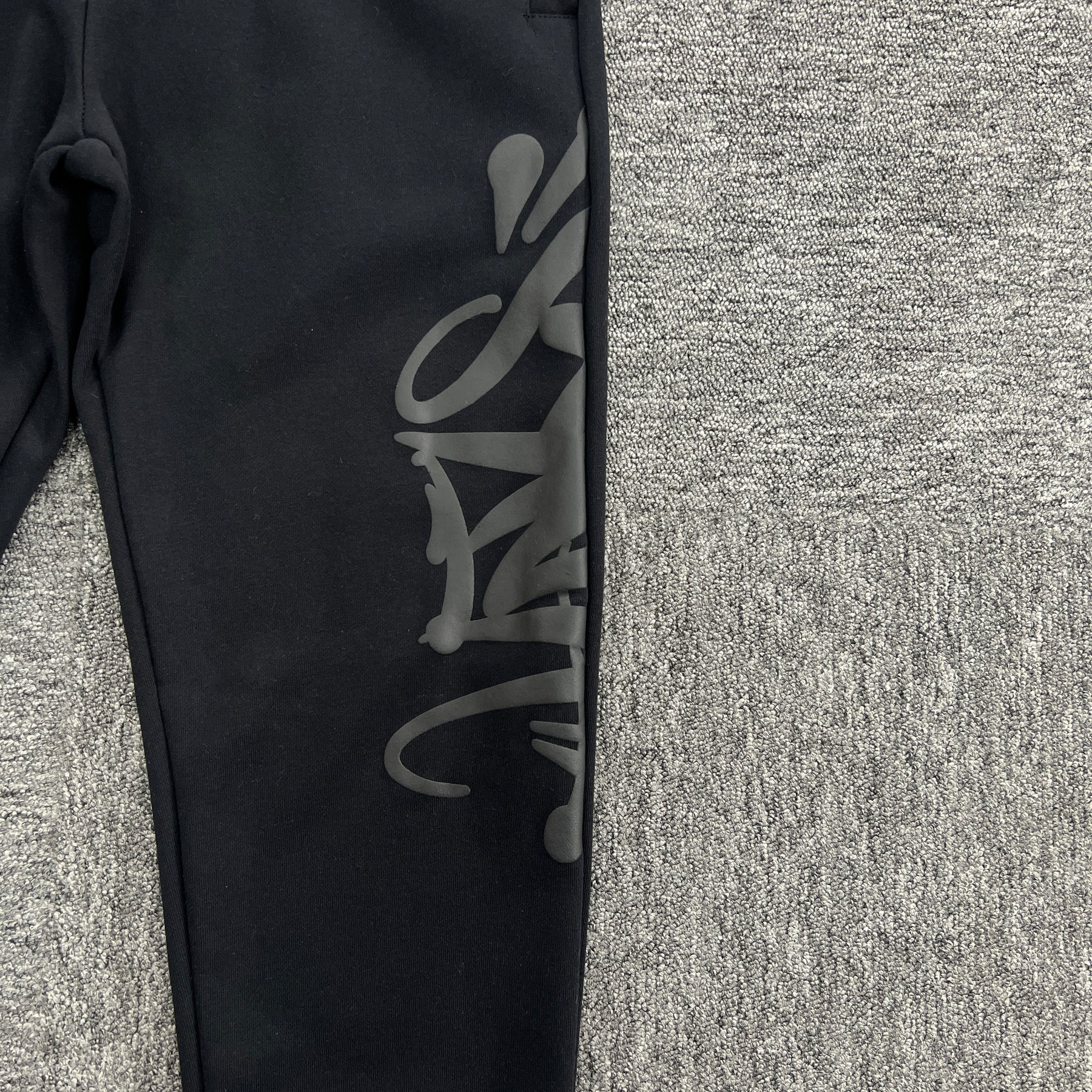 Conjunto Syna World Tarcksuit-Black