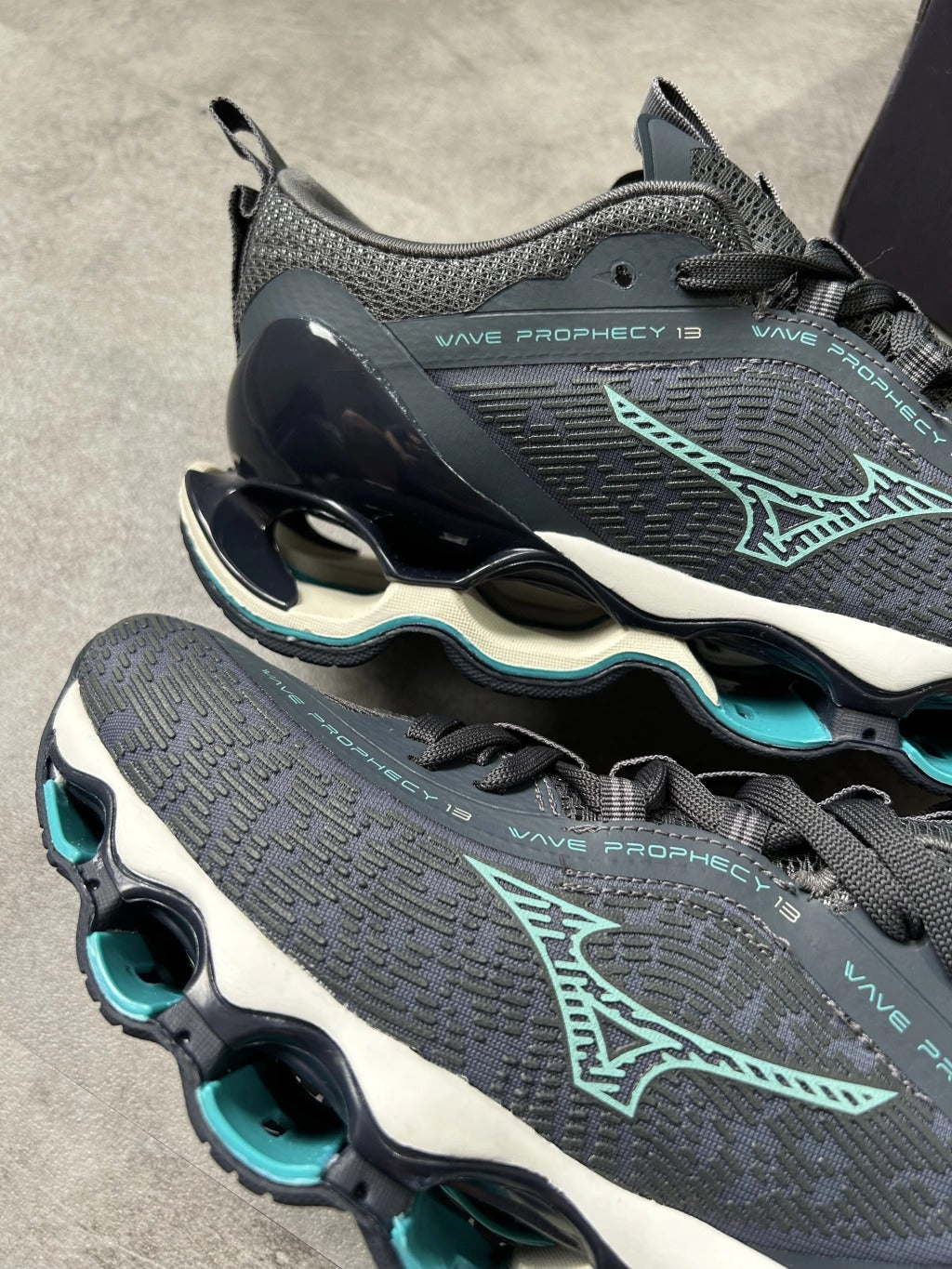 MIZUNO PROPHECY 13 CINZA