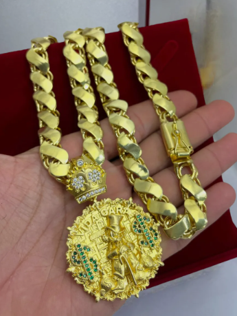 Cordão Corrente Moeda Antiga Tío Patinhas Top Cravejado Dourado