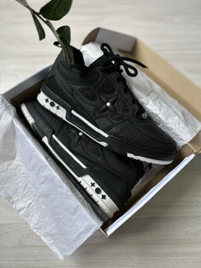 Louis Viutton Skate Preto