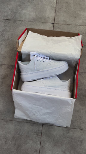 Nike Air Force Court Branco