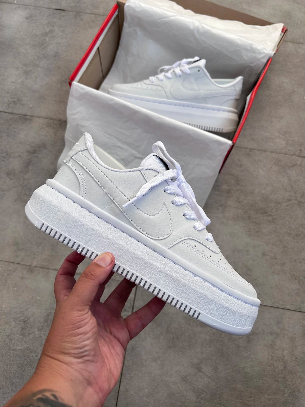 Nike Air Force Court Branco