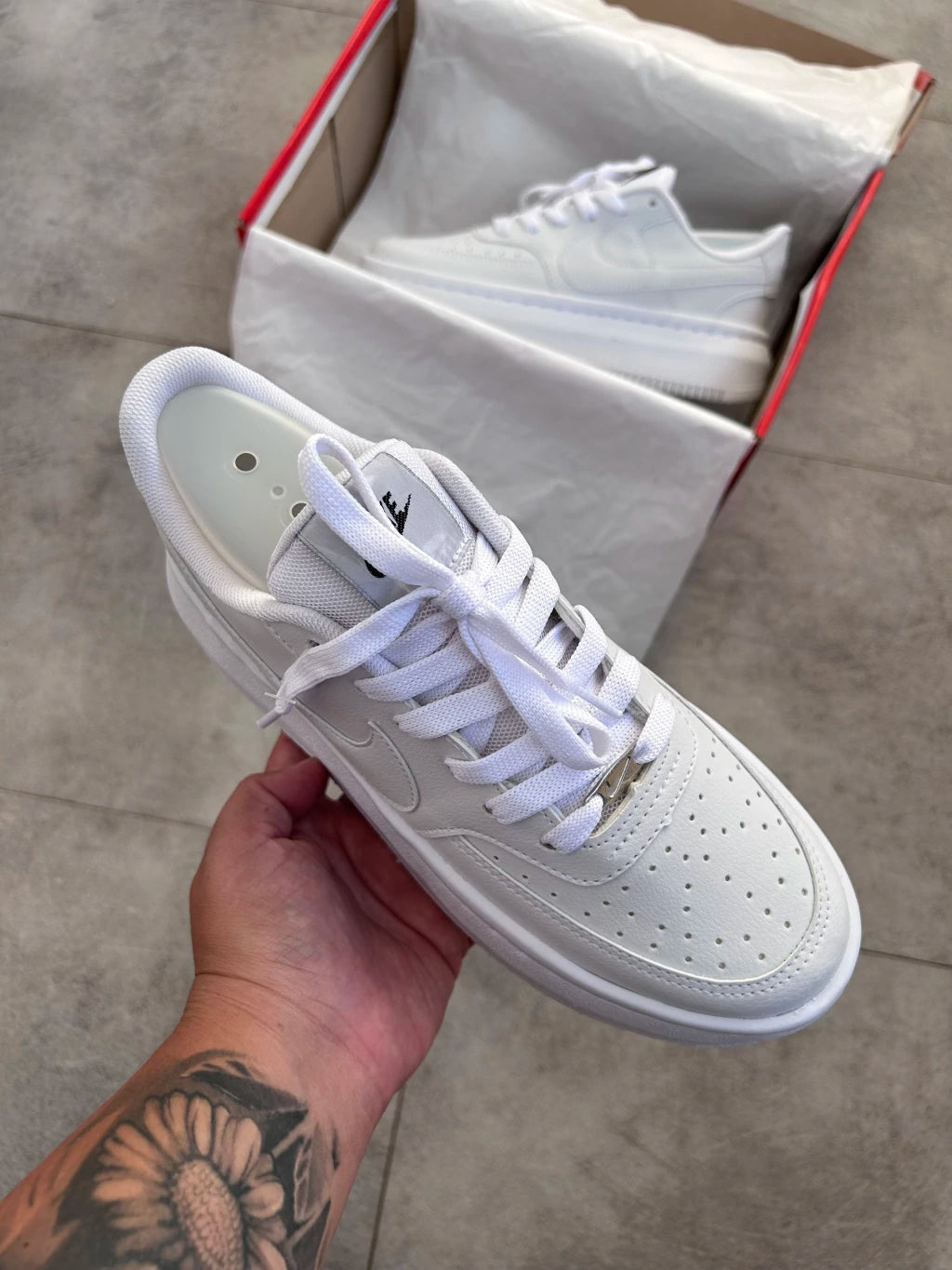 Nike Air Force Court Branco