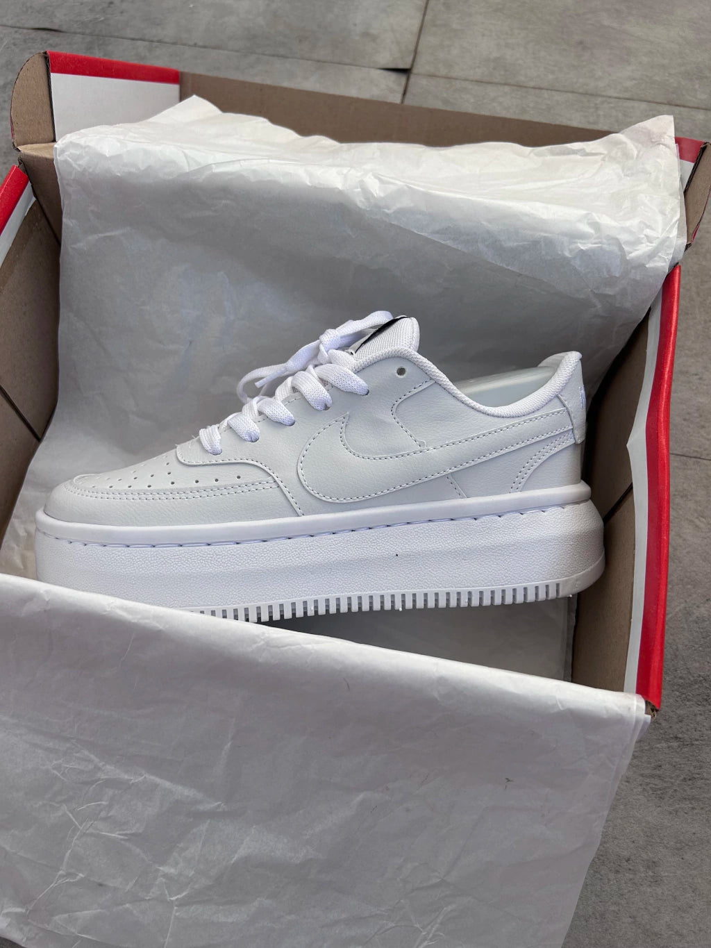 Nike Air Force Court Branco